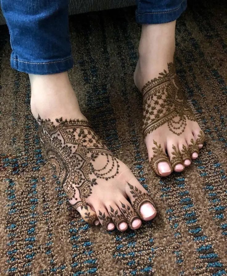 Leg Mehndi Designs
