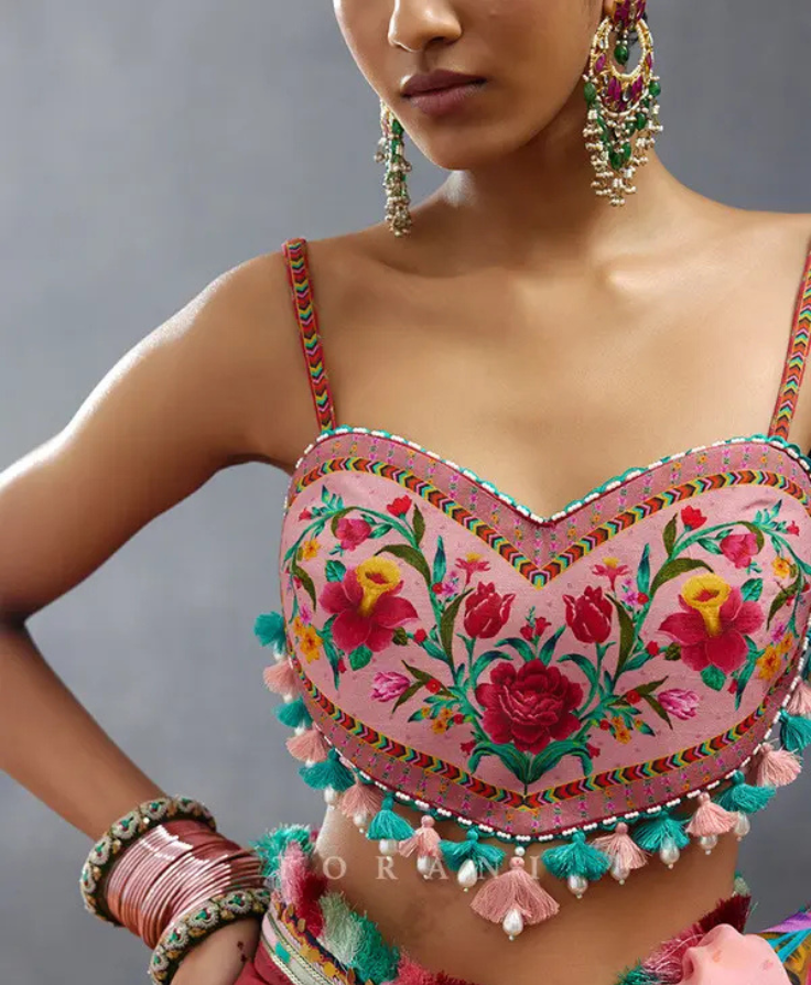 Heart-Shaped Simple Sleeveless Blouse Design