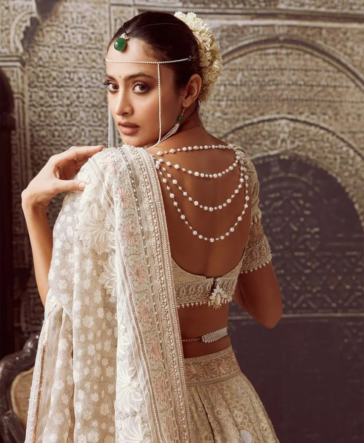 Stylish Sleeveless Blouse Designs