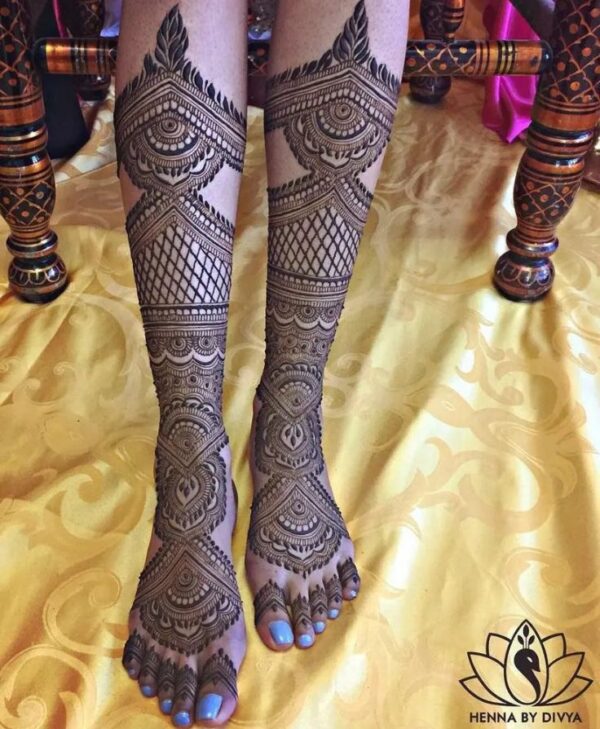 20+ Latest & Stylish Leg Mehndi Designs - WedMeVibes