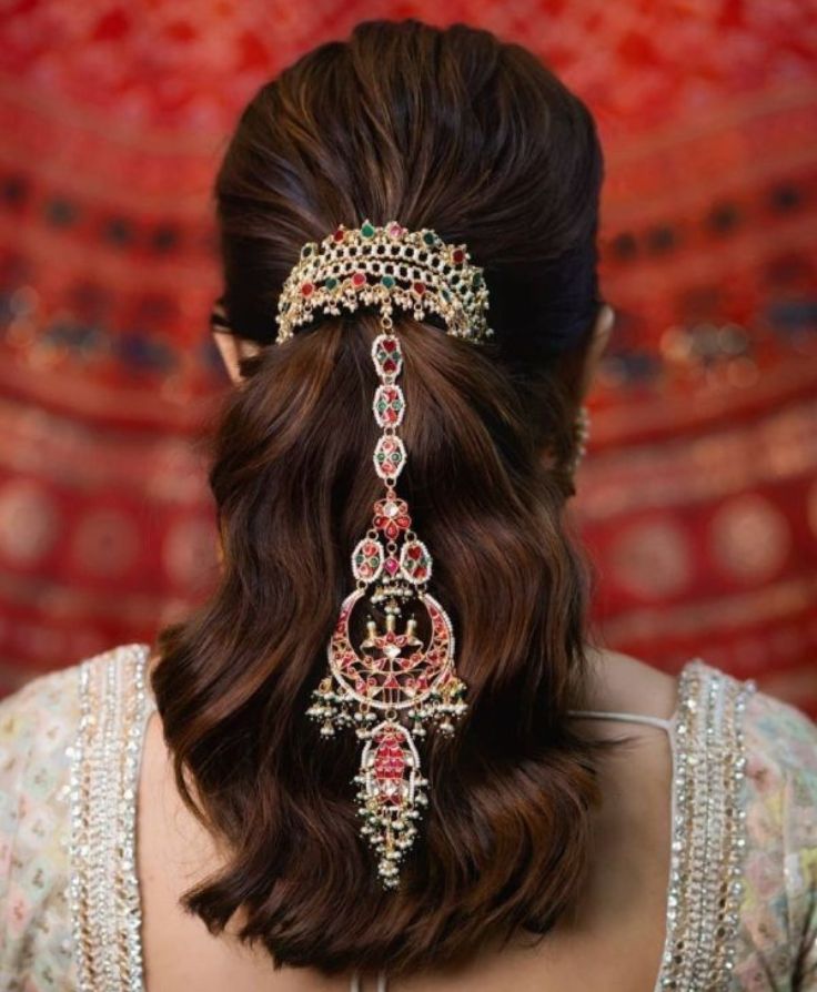 Gorgeous Hairstyles For Your Roka