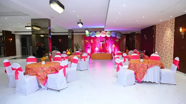 saltstayz premier paschim vihar