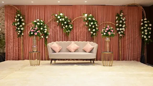 saltstayz premier paschim vihar