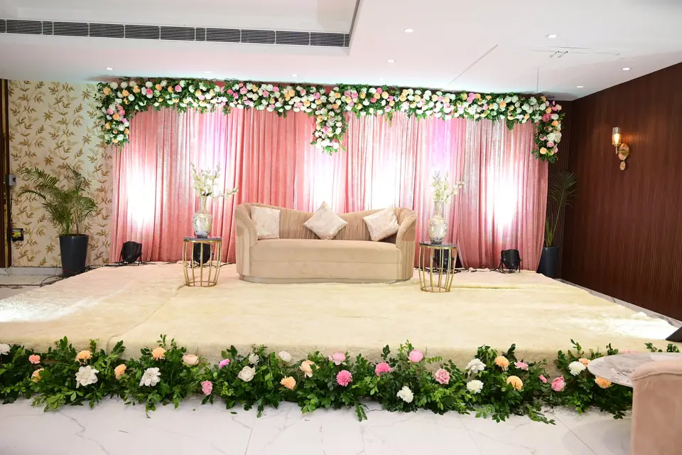 saltstayz premier paschim vihar